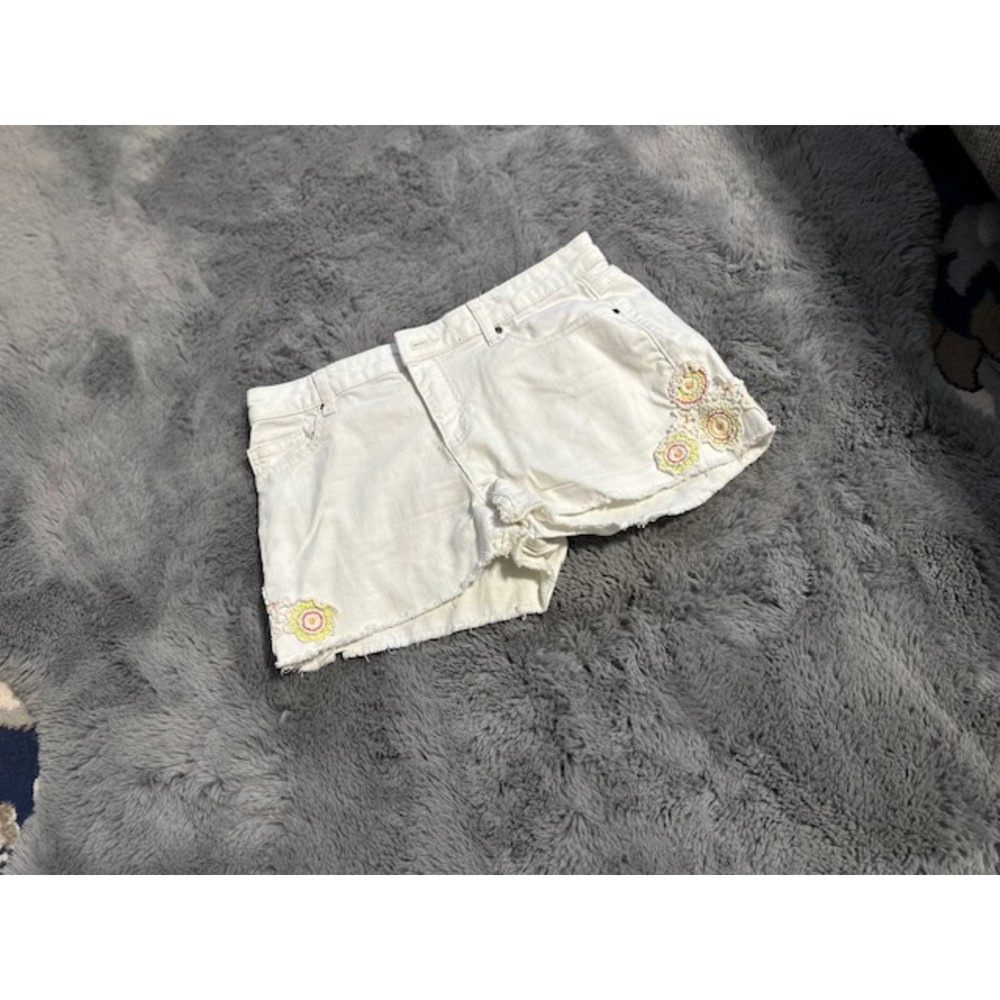 Lauren Conrad Embroidered Frayed Shorts -  Size 6